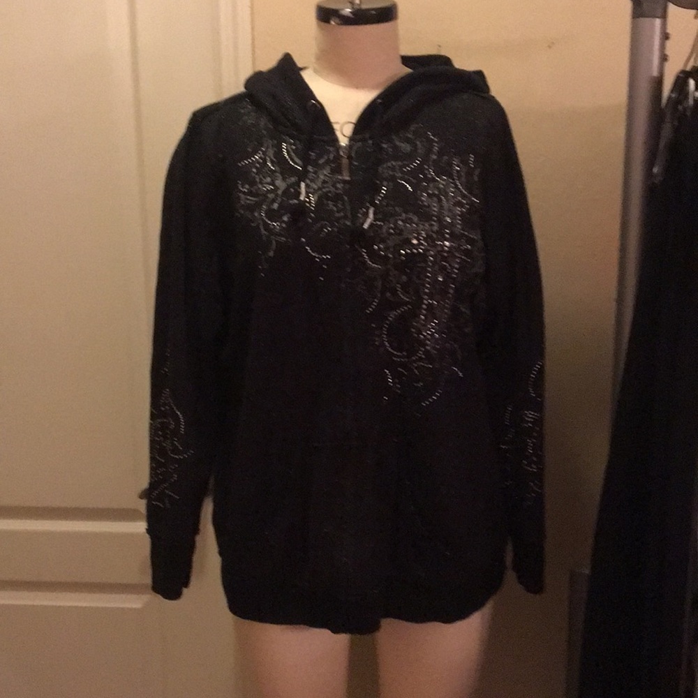 Women’s size xl (1) Maurices hoodie
